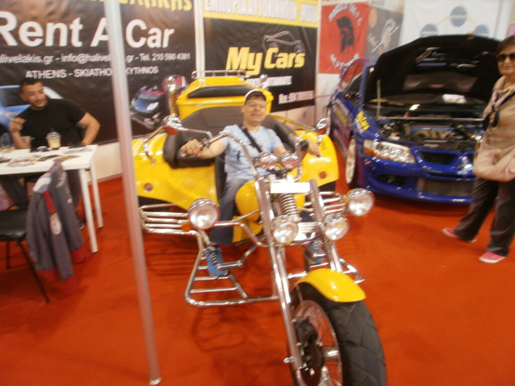 Διονύσης chopper bike